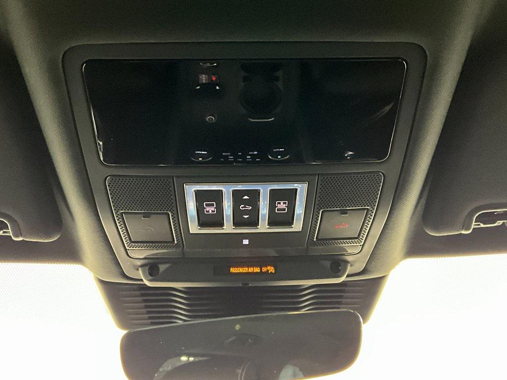 used 2025 Land Rover Discovery car, priced at $55,992