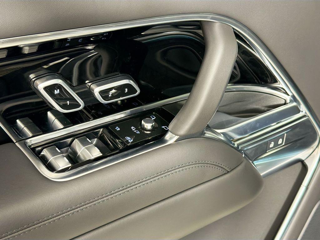 new 2026 Land Rover Range Rover car, priced at $157,365