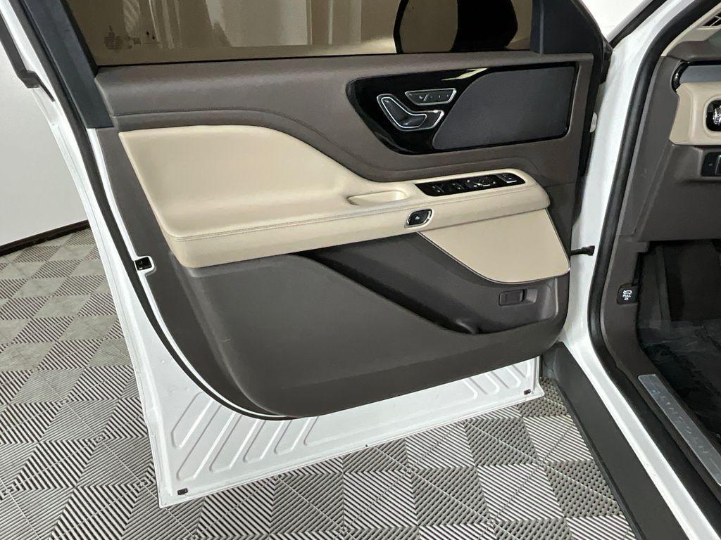 used 2021 Lincoln Aviator car, priced at $27,492