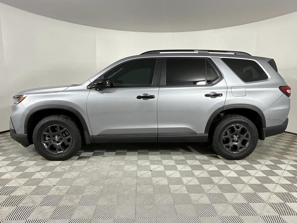 used 2023 Honda Pilot car, priced at $39,991