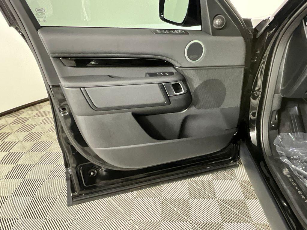 used 2025 Land Rover Discovery car, priced at $45,994