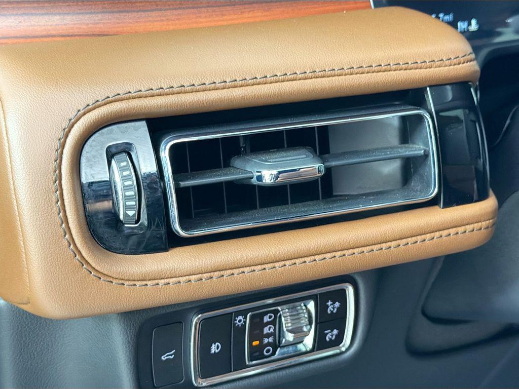 used 2023 Lincoln Aviator car, priced at $43,991