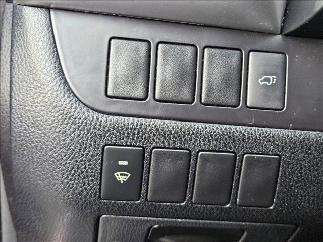 used 2015 Toyota Highlander car, priced at $14,995