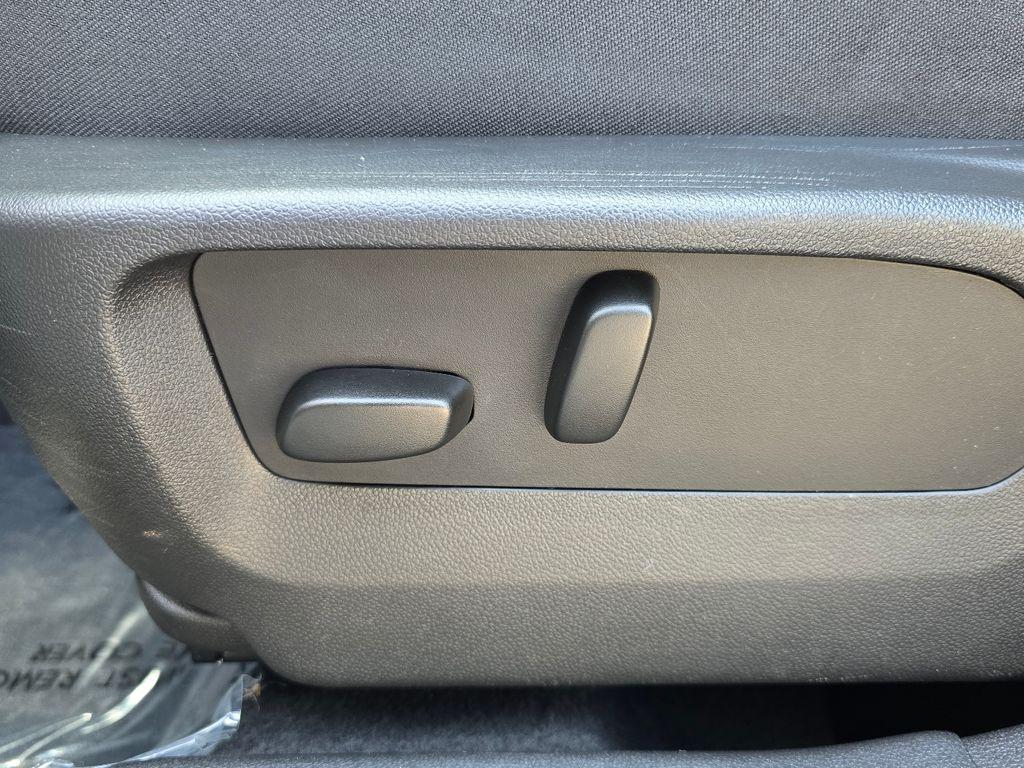 used 2023 Buick Envision car, priced at $27,912
