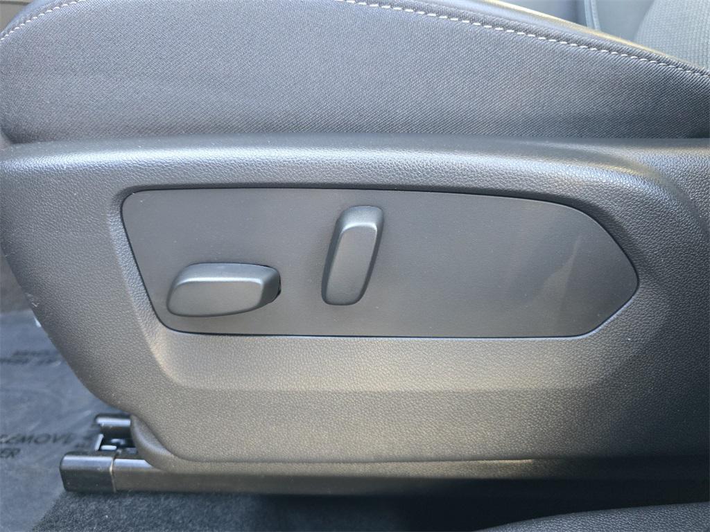 used 2023 Buick Envision car, priced at $24,500