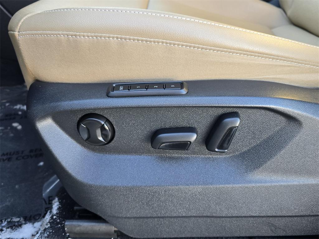 used 2020 Volkswagen Atlas Cross Sport car, priced at $23,500