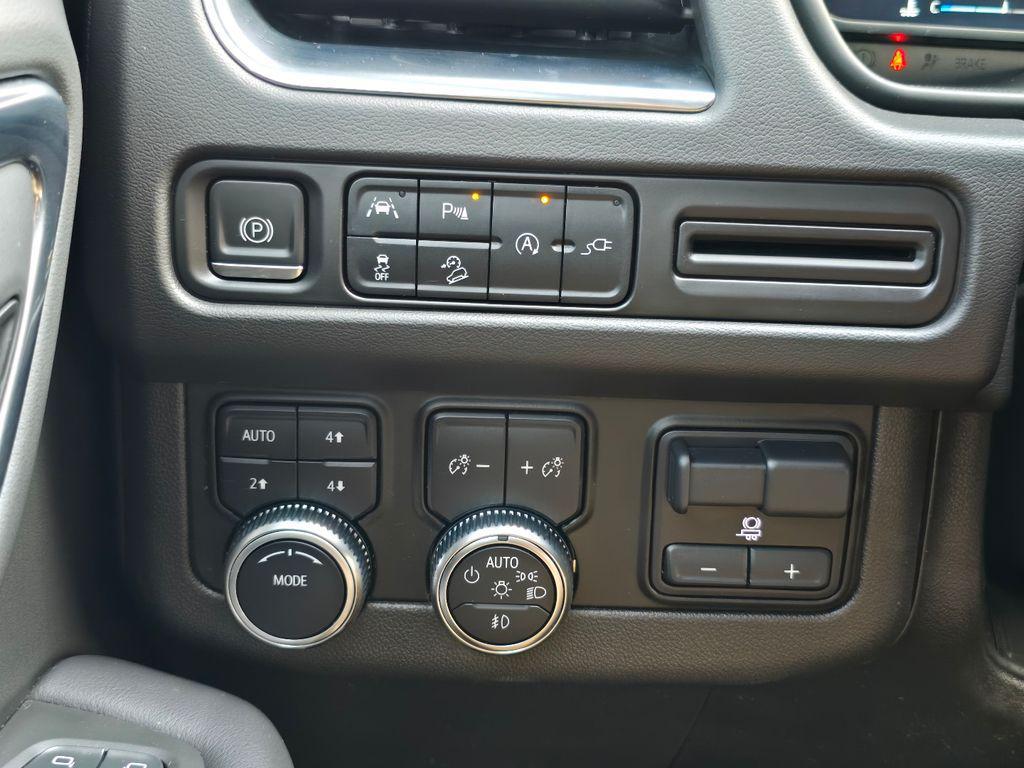 used 2022 GMC Yukon car, priced at $49,412