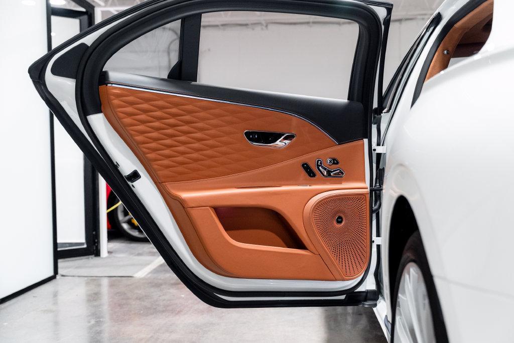 Bentley Flying Spur view 87