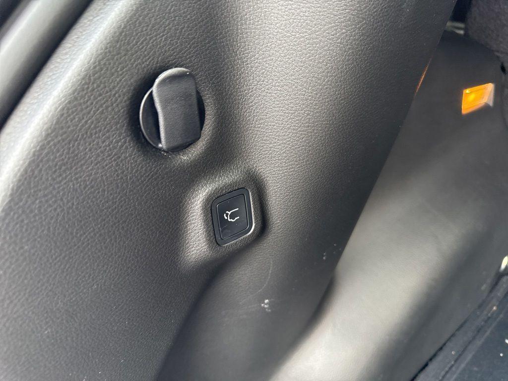 used 2022 Jeep Compass car, priced at $23,912