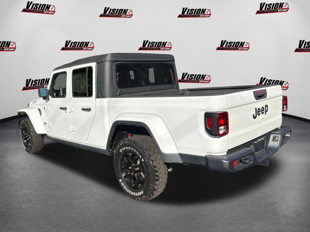 used 2021 Jeep Gladiator car, priced at $27,300
