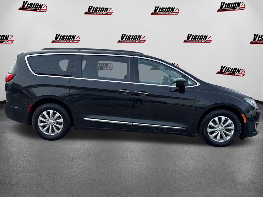 used 2017 Chrysler Pacifica car, priced at $12,500