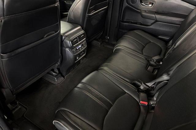 used 2025 Honda Pilot car, priced at $49,727