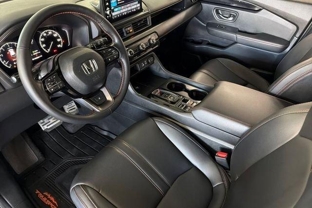 used 2025 Honda Pilot car, priced at $42,082
