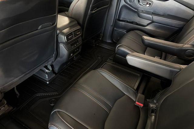 used 2025 Honda Pilot car, priced at $42,082