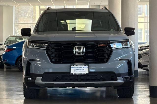 used 2025 Honda Pilot car, priced at $42,082