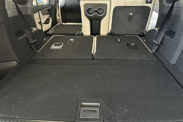 new 2025 Acura MDX car, priced at $70,250