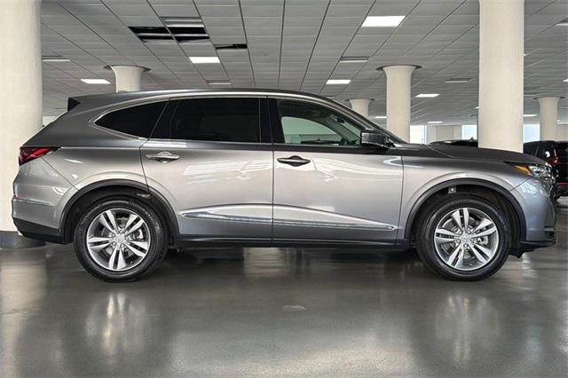 used 2025 Acura MDX car, priced at $45,991