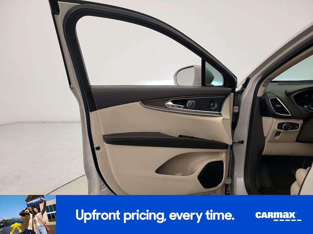 used 2019 Lincoln Nautilus car, priced at $18,998