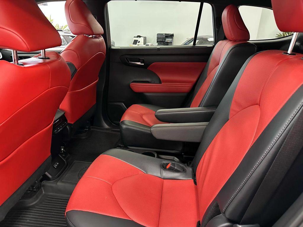 used 2025 Toyota Highlander car, priced at $48,063