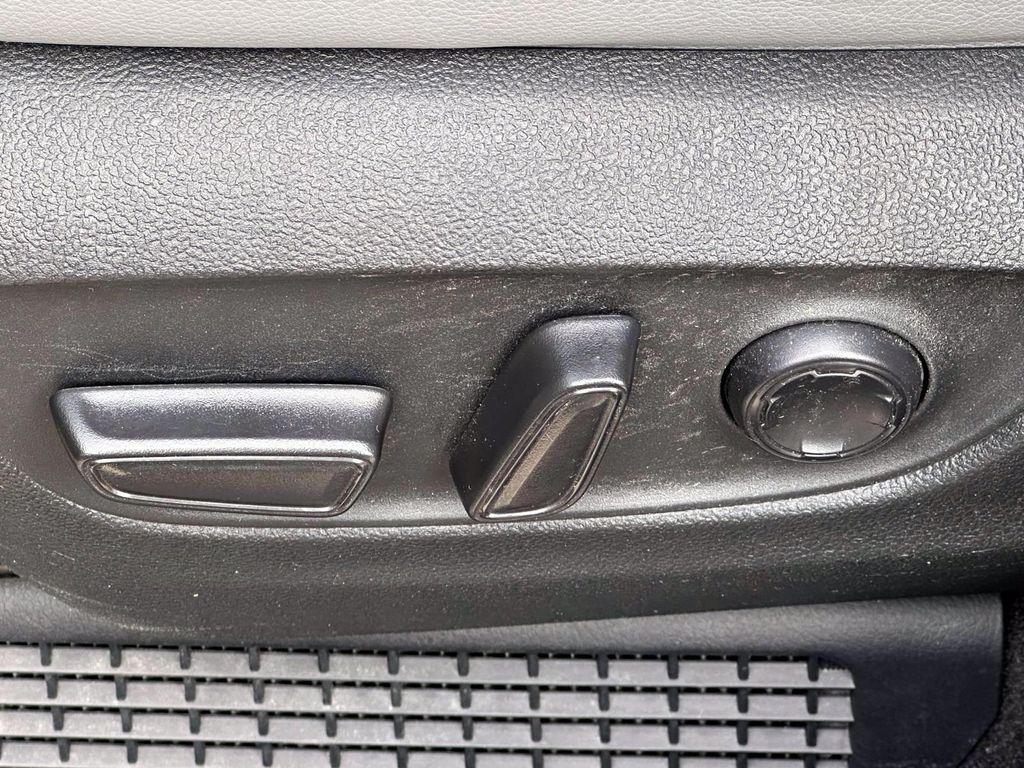 used 2023 Toyota Sienna car, priced at $44,998