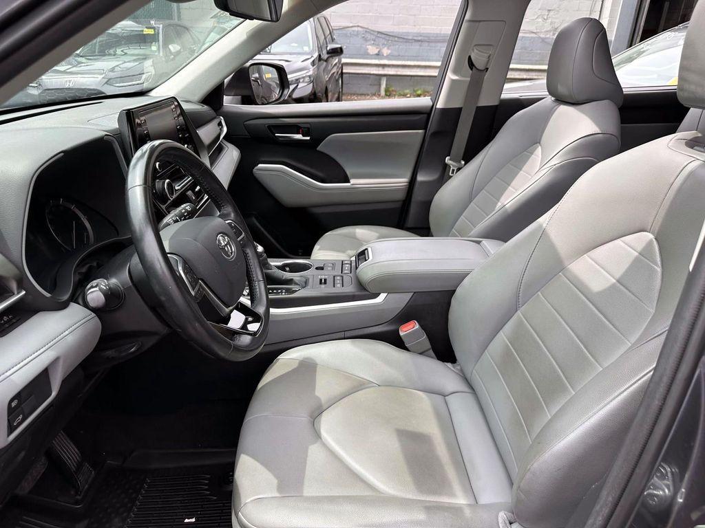 used 2020 Toyota Highlander car, priced at $33,169