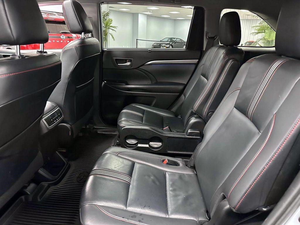 used 2019 Toyota Highlander car, priced at $30,499