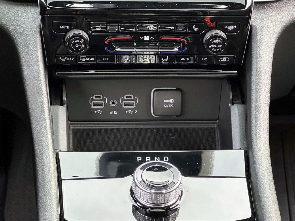 used 2025 Jeep Grand Cherokee car, priced at $36,998