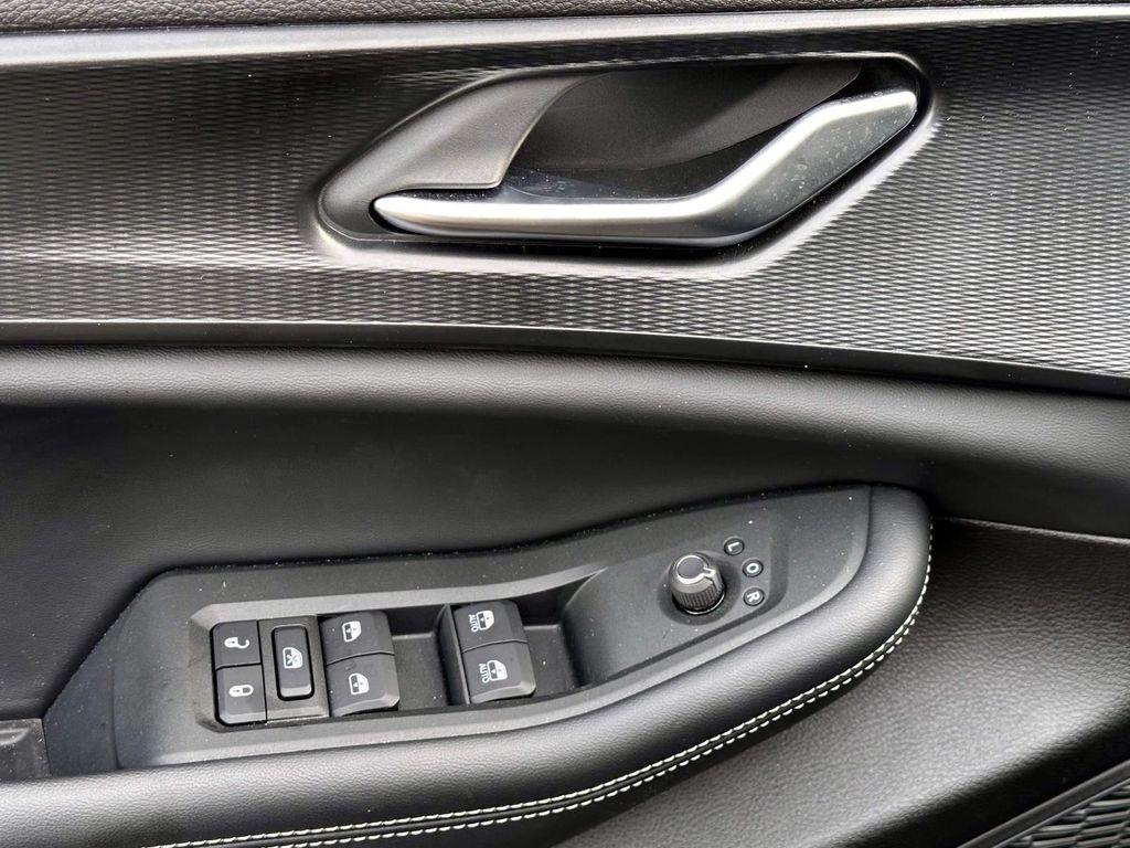 used 2025 Jeep Grand Cherokee car, priced at $36,998