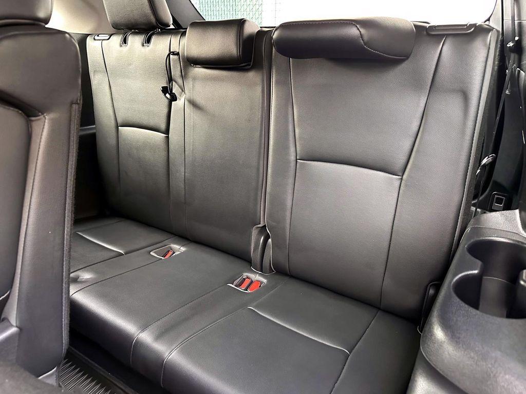 used 2020 Toyota Highlander car, priced at $26,999