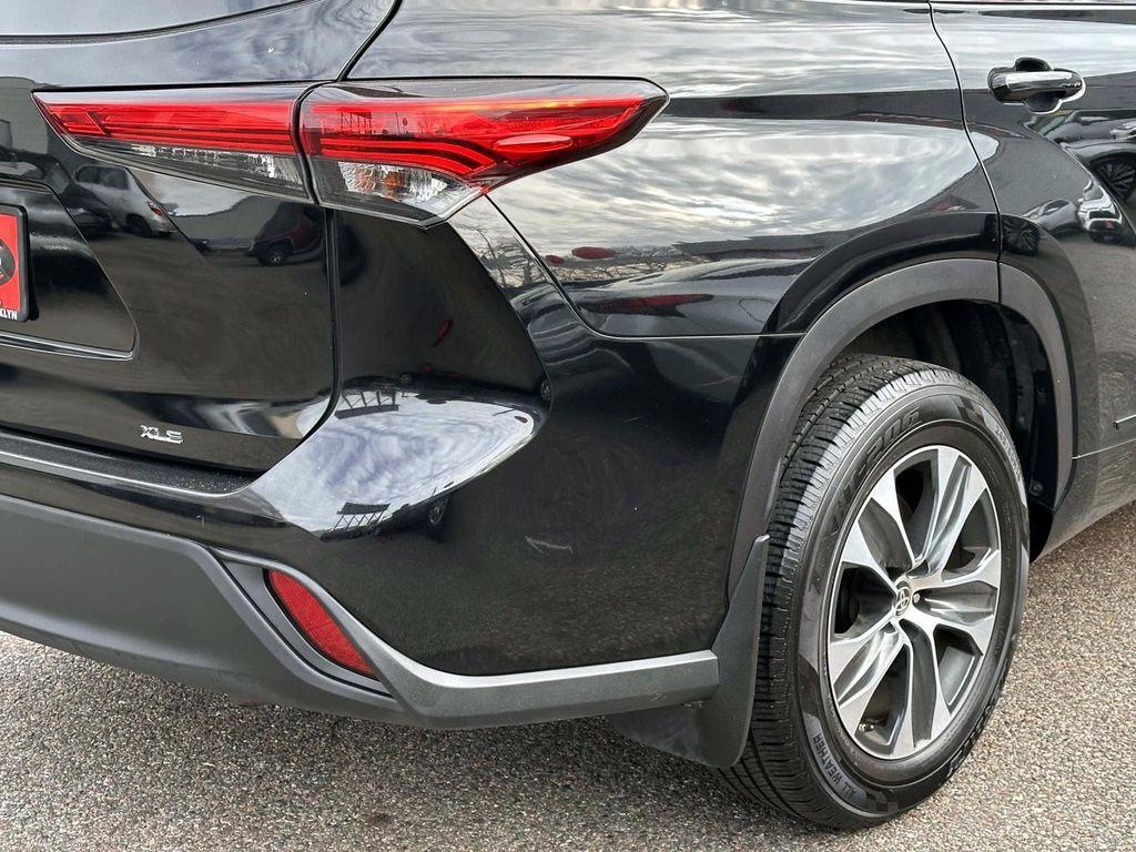 used 2020 Toyota Highlander car, priced at $26,999