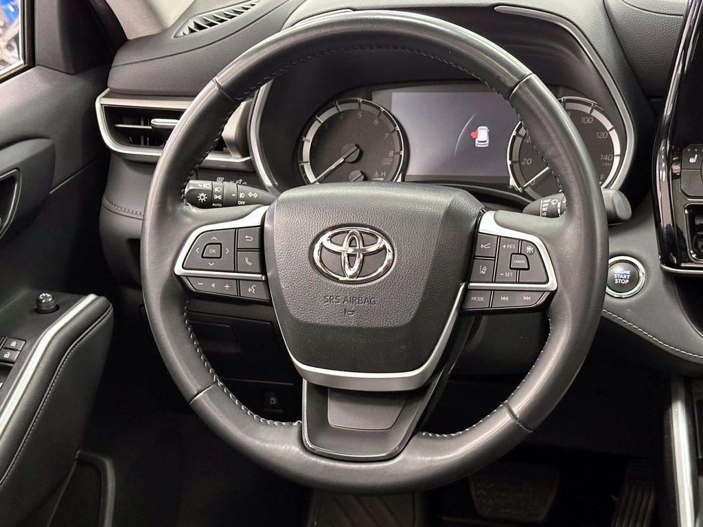 used 2023 Toyota Highlander car, priced at $37,998