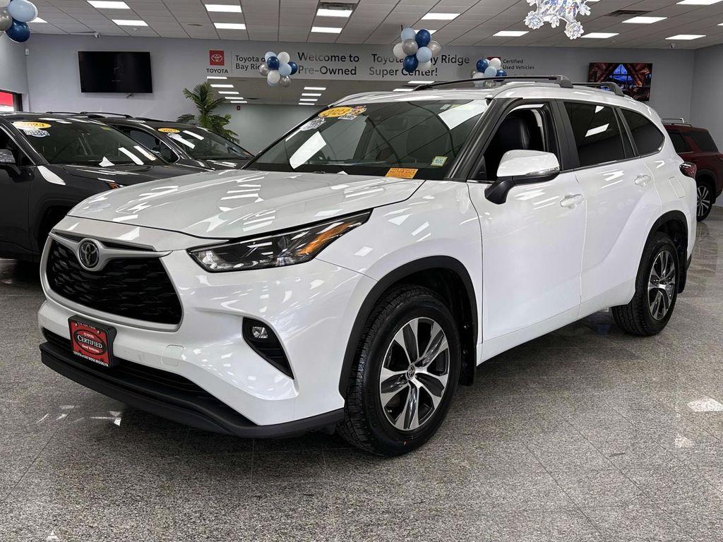 used 2023 Toyota Highlander car, priced at $37,998