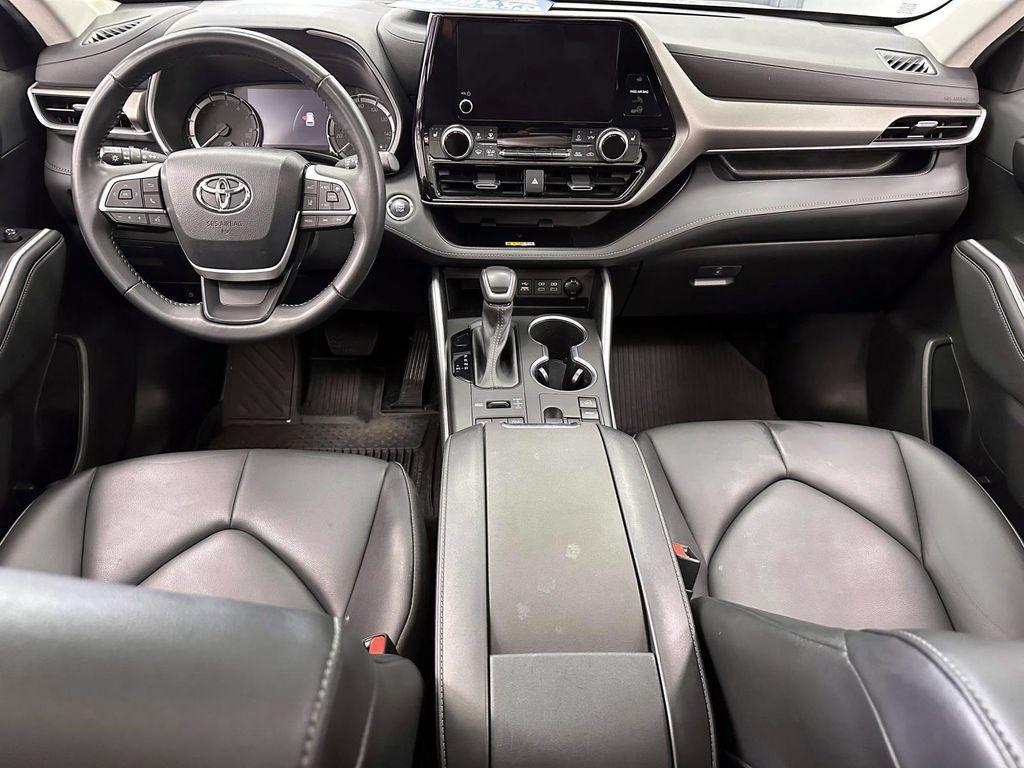 used 2023 Toyota Highlander car, priced at $37,998