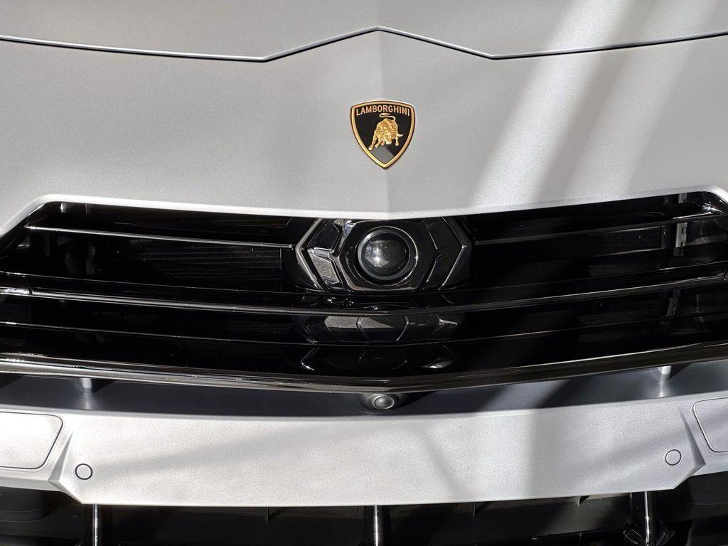 used 2024 Lamborghini Urus car, priced at $287,999