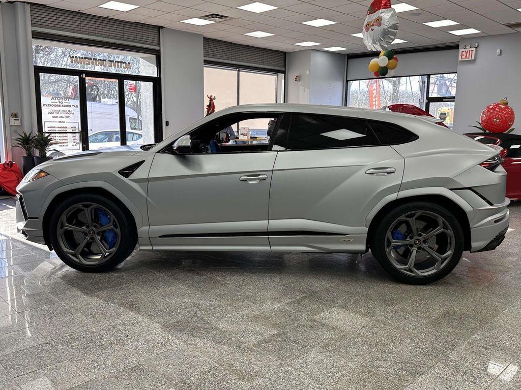 used 2024 Lamborghini Urus car, priced at $287,999