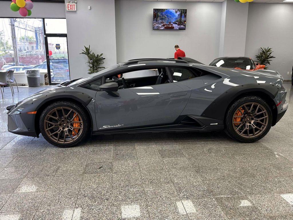 used 2024 Lamborghini Huracan Sterrato car