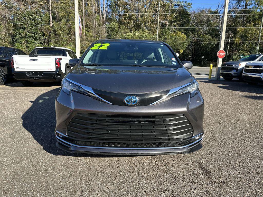 used 2022 Toyota Sienna car, priced at $29,985