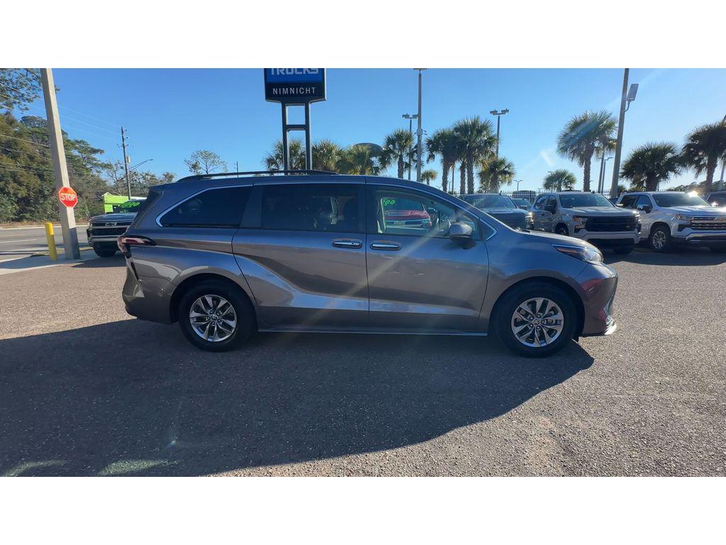 used 2022 Toyota Sienna car, priced at $29,985