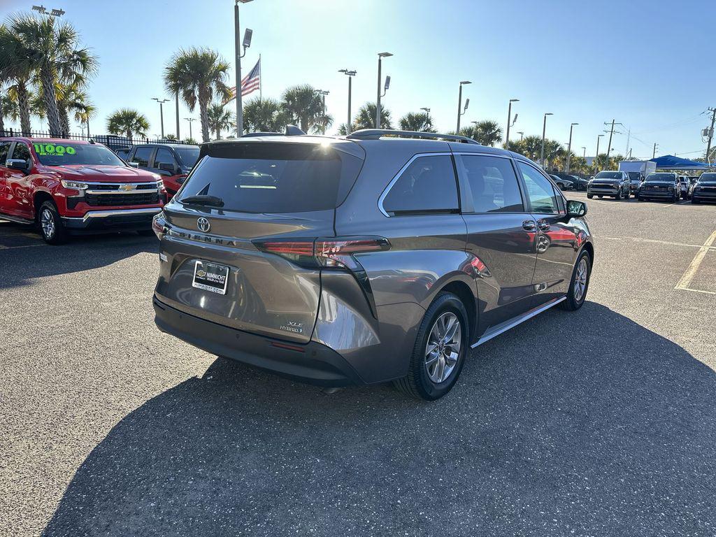 used 2022 Toyota Sienna car, priced at $29,985