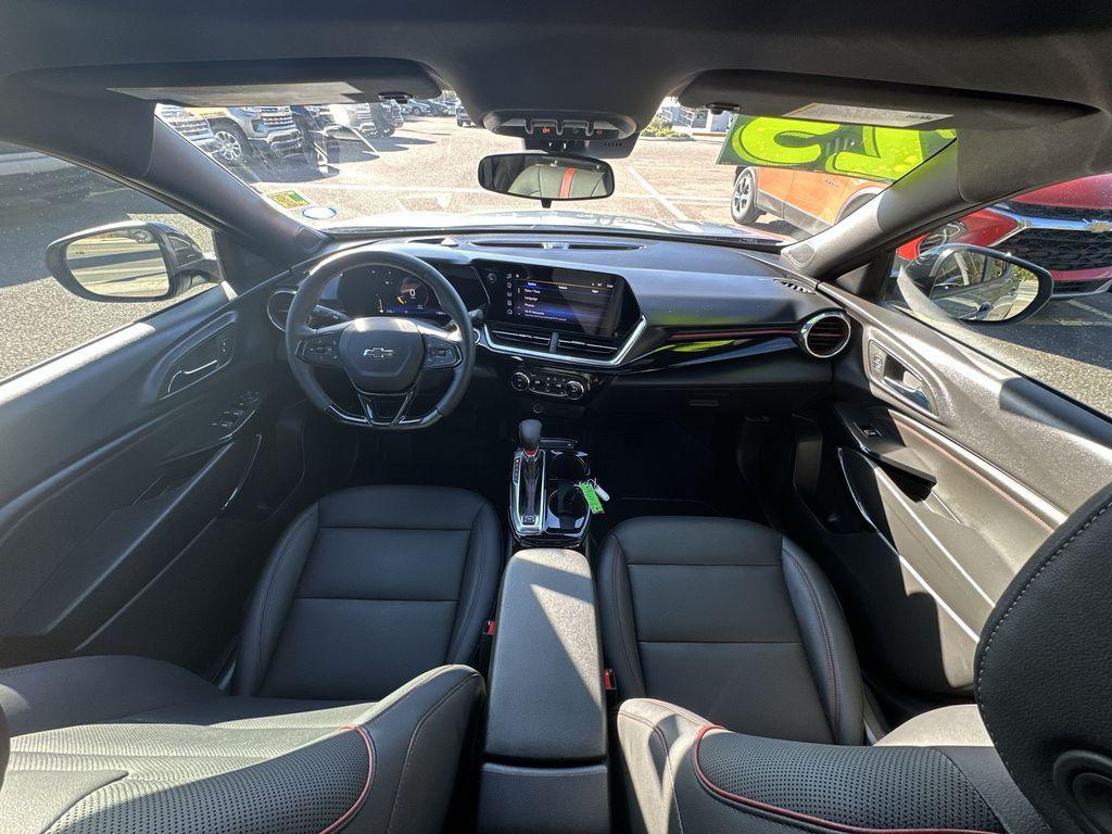 used 2025 Chevrolet Trax car, priced at $23,985