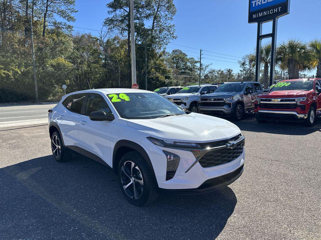 used 2024 Chevrolet Trax car, priced at $19,731