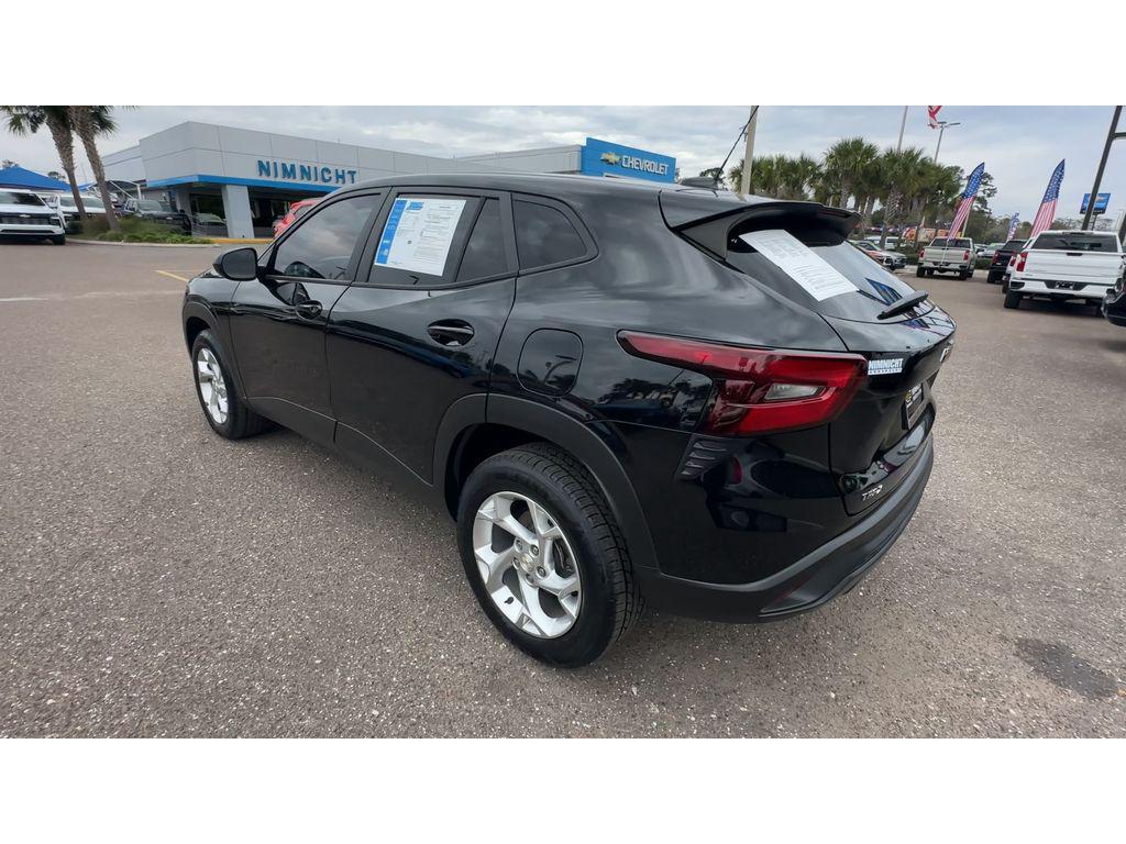 used 2024 Chevrolet Trax car, priced at $17,985