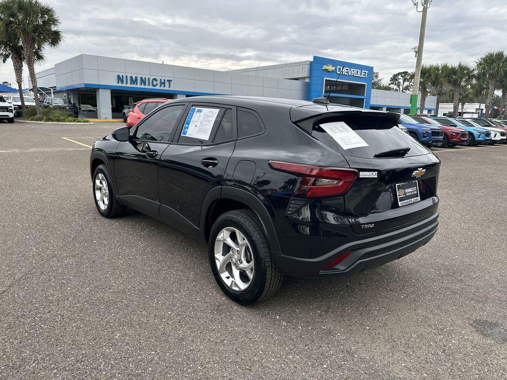 used 2024 Chevrolet Trax car, priced at $17,985