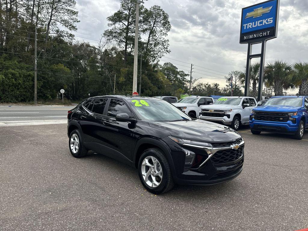 used 2024 Chevrolet Trax car, priced at $17,985