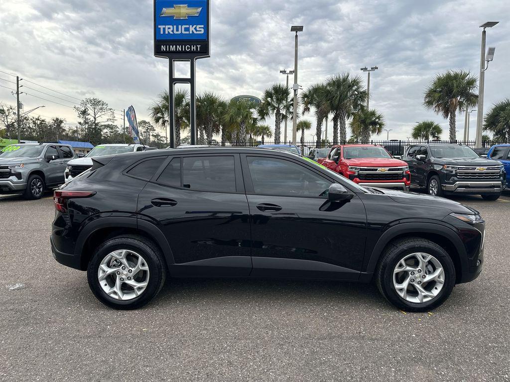 used 2024 Chevrolet Trax car, priced at $17,985