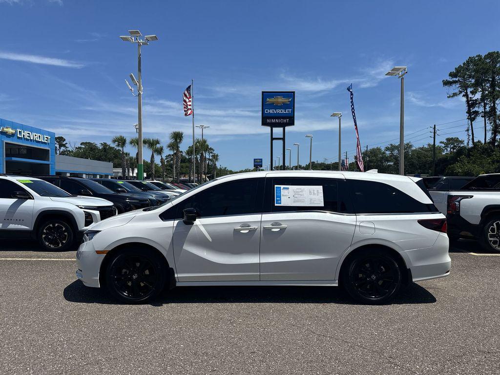 used 2024 Honda Odyssey car, priced at $37,168