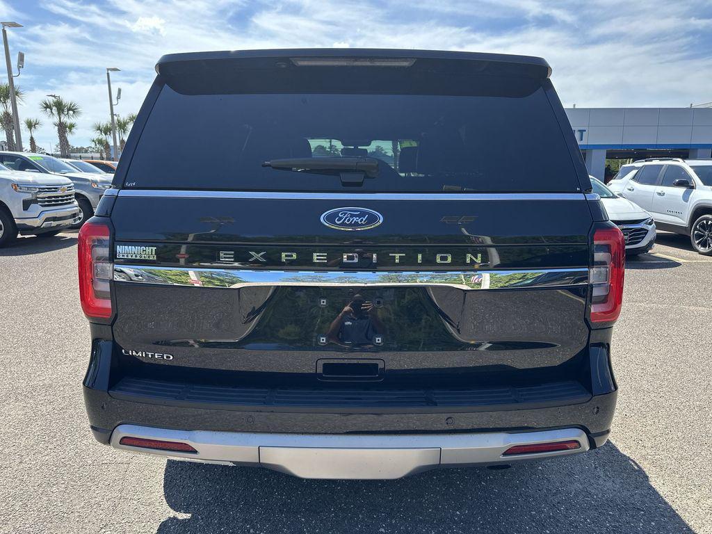 used 2024 Ford Expedition car, priced at $43,168