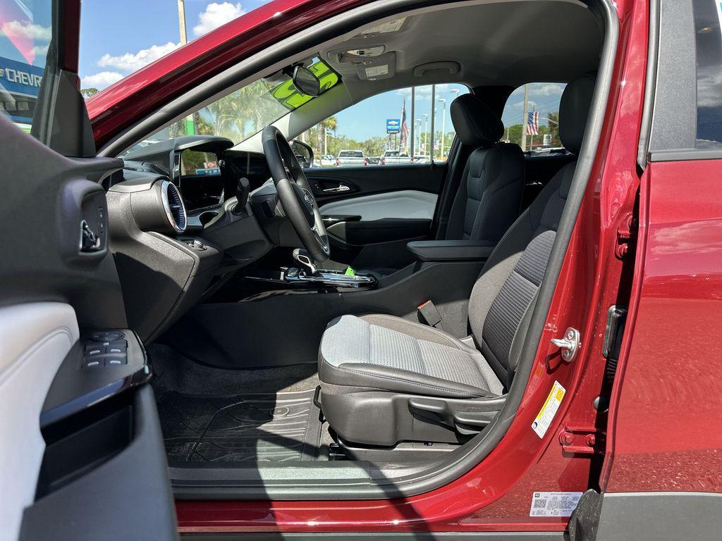 used 2025 Chevrolet Trax car, priced at $21,985