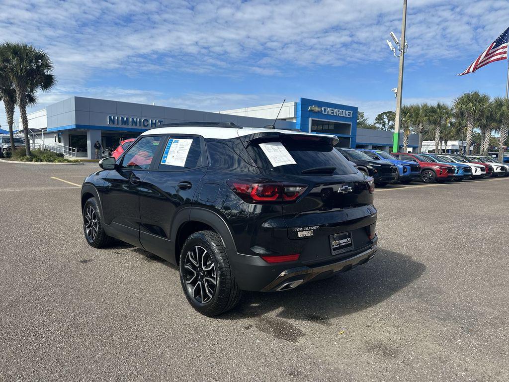 used 2025 Chevrolet TrailBlazer car, priced at $27,573