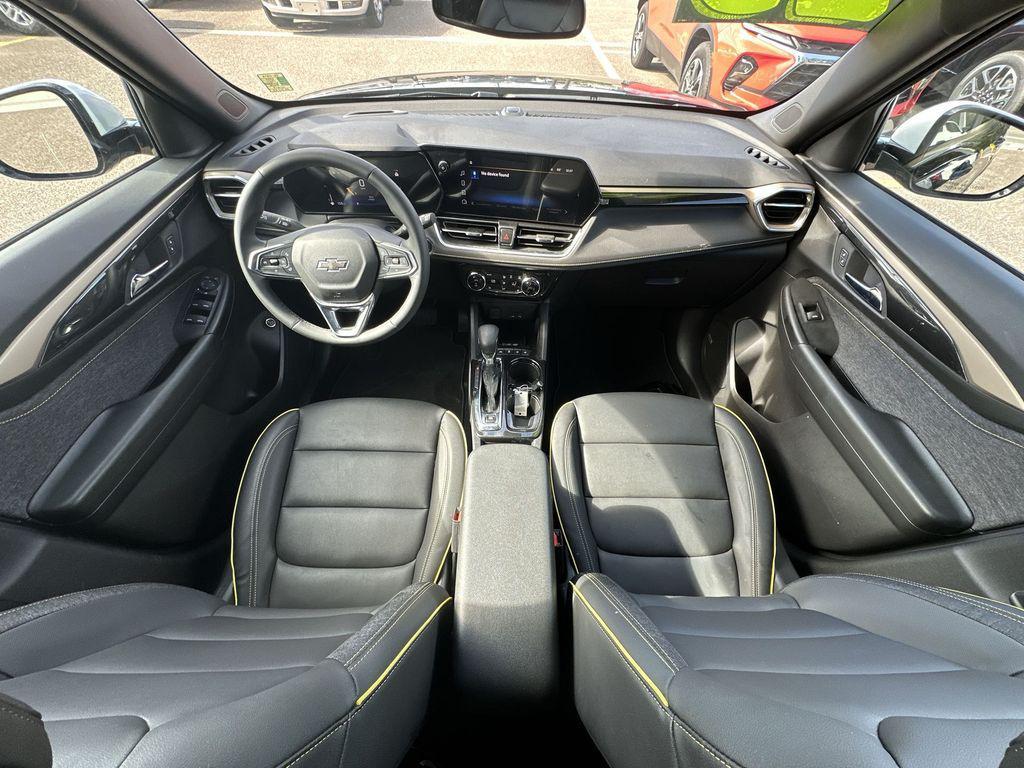 used 2025 Chevrolet TrailBlazer car, priced at $27,573